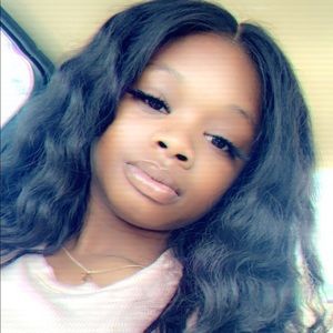 Meet your Posher, Deauna